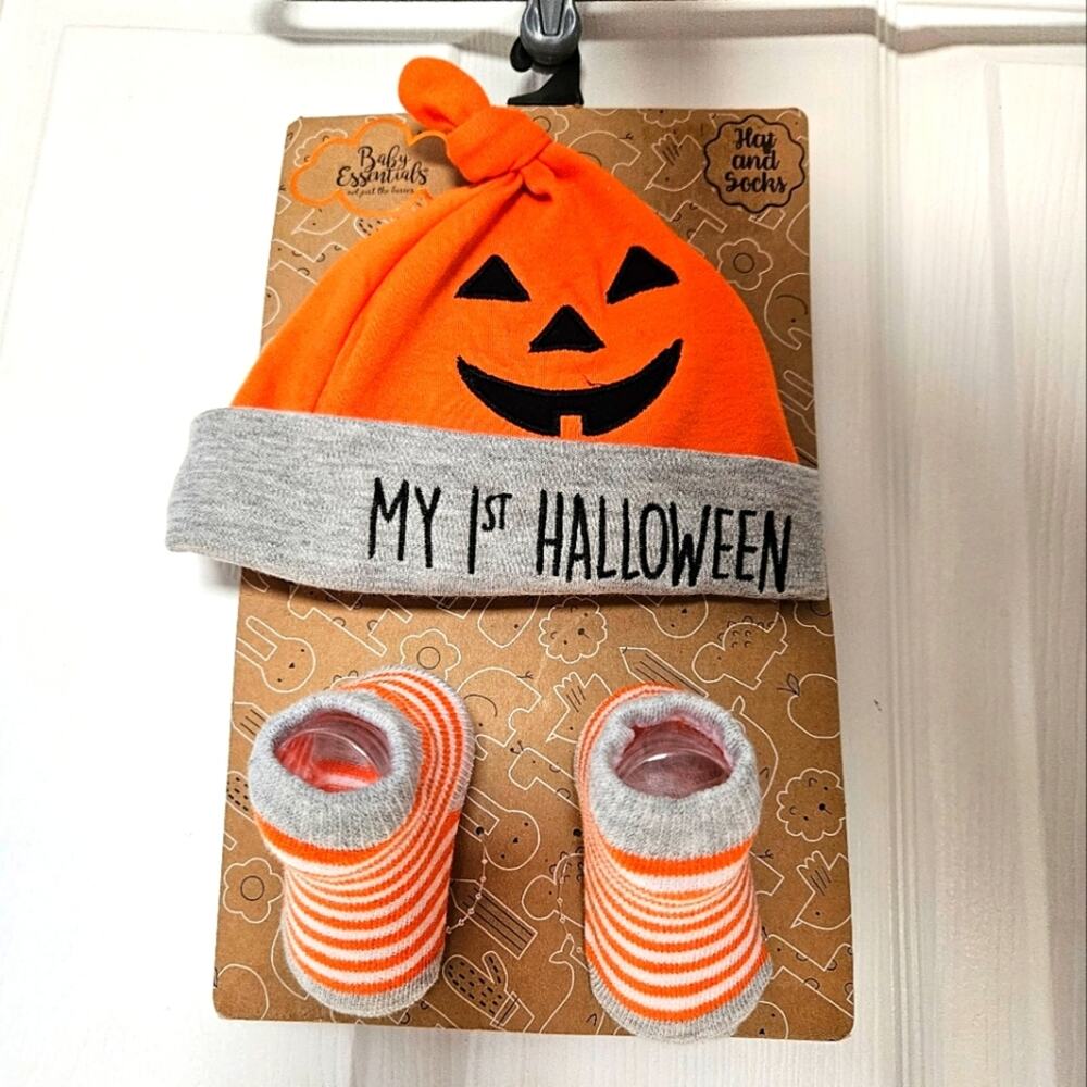 Baby essentials "my‎ first halloween" baby hat & socks